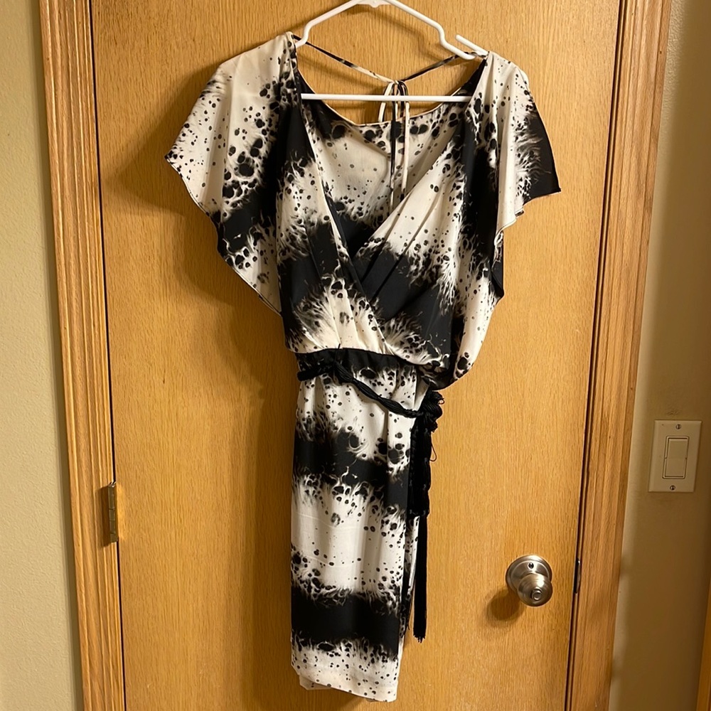 Jessica Simpson dress, size 12, black and white, open shoulders. polyester